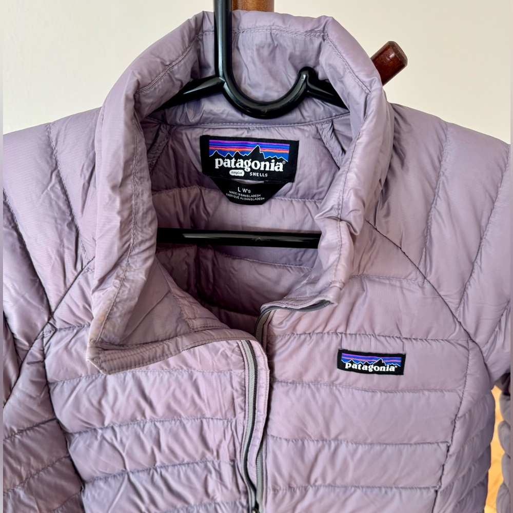 Patagonia Women’s Down Sweater Lightweight Quilted Jacket - Lavender - Picture 6 of 8
